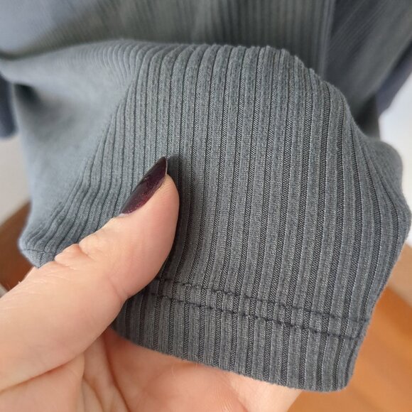 Torrid Cinch Front Top Rib Slate Ribbed Longline Charcoal V-Neck Stretch Tee - Picture 11 of 15